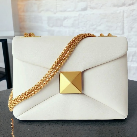 NEW Genuine Leather White Square Crossbody Bag With Gold Rivet & Chain Strap - Picture 5 of 16